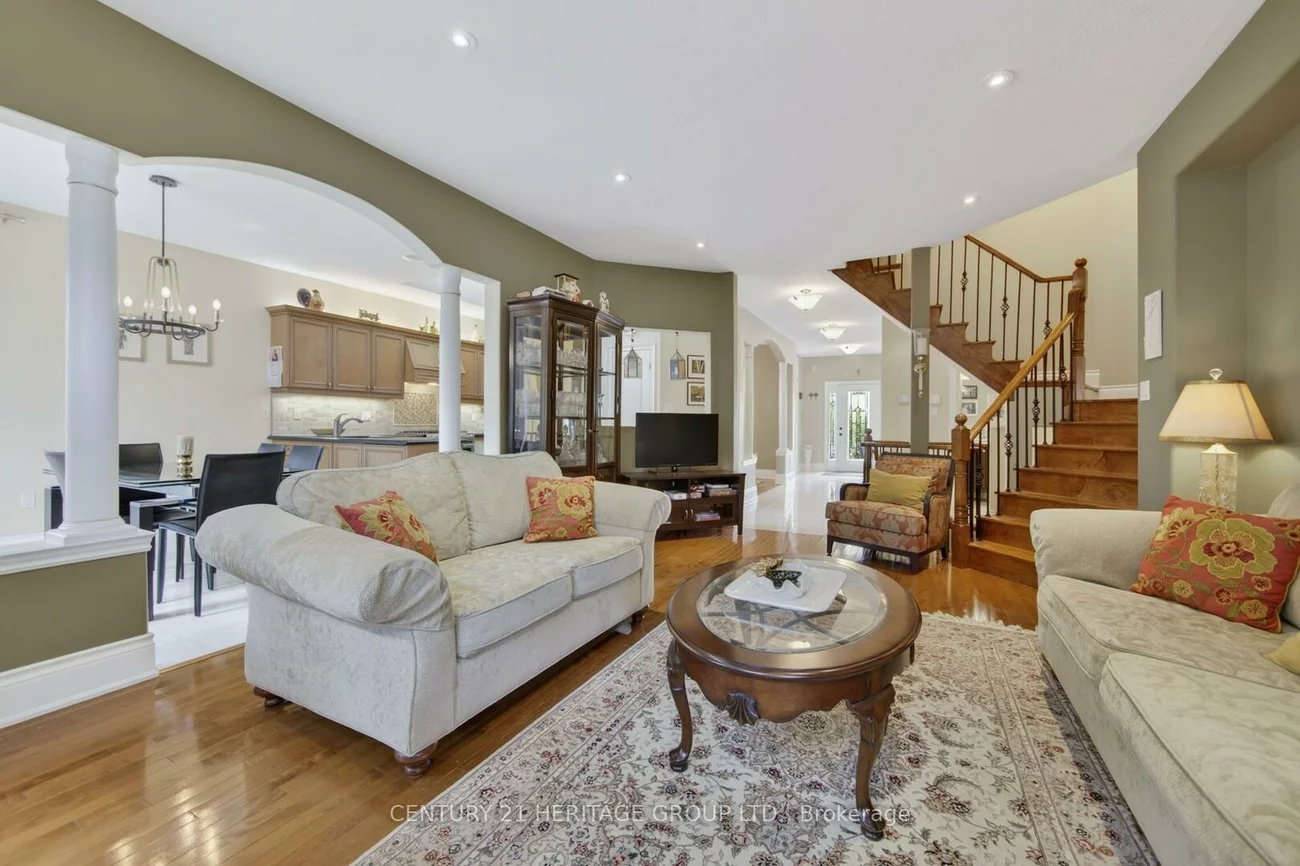 64, Gardiner, Bradford, Bradford West Gwillimbury