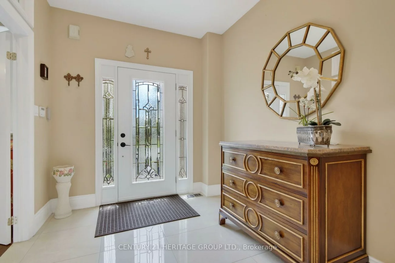 64, Gardiner, Bradford, Bradford West Gwillimbury