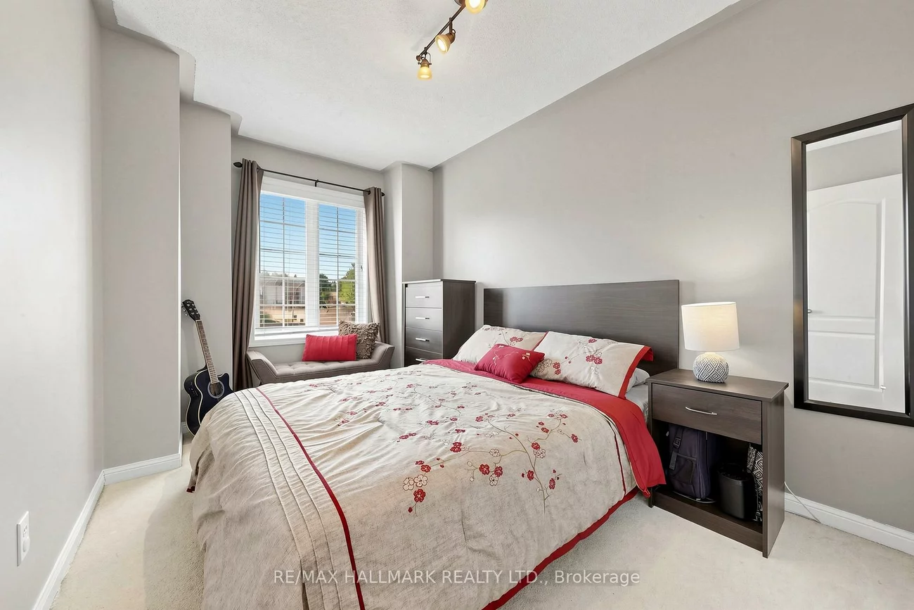 23, Natale, Bradford, Bradford West Gwillimbury