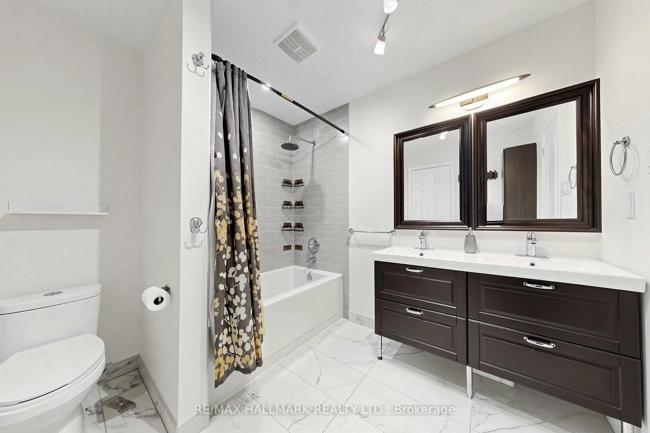 23, Natale, Bradford, Bradford West Gwillimbury