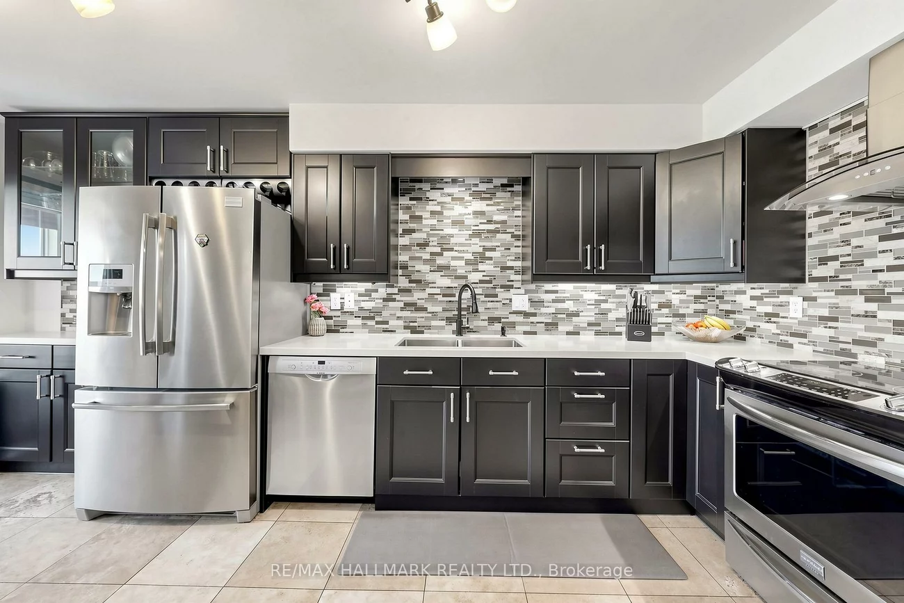 23, Natale, Bradford, Bradford West Gwillimbury
