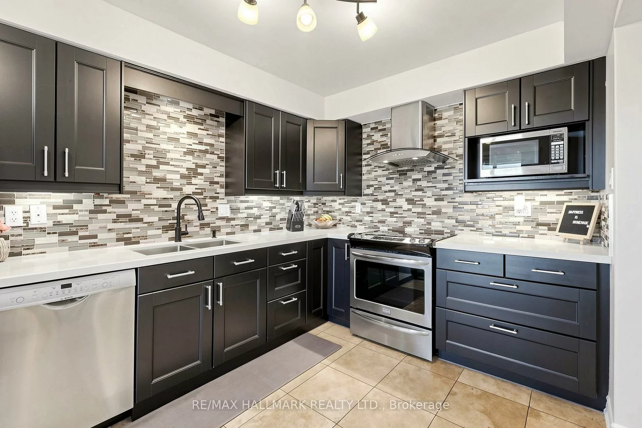 23, Natale, Bradford, Bradford West Gwillimbury