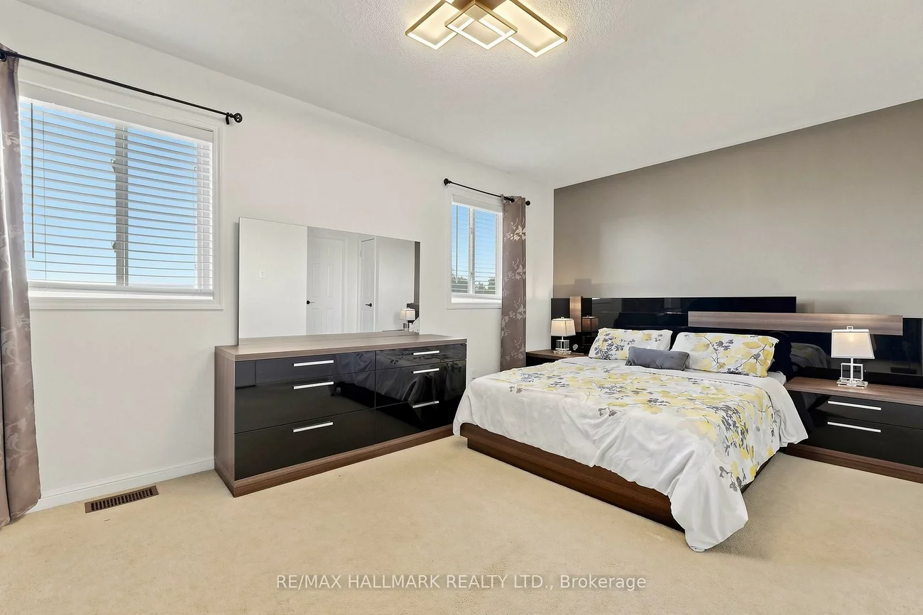 23, Natale, Bradford, Bradford West Gwillimbury