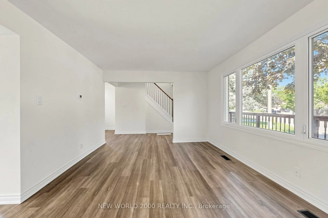 10, Buce, Bradford, Bradford West Gwillimbury