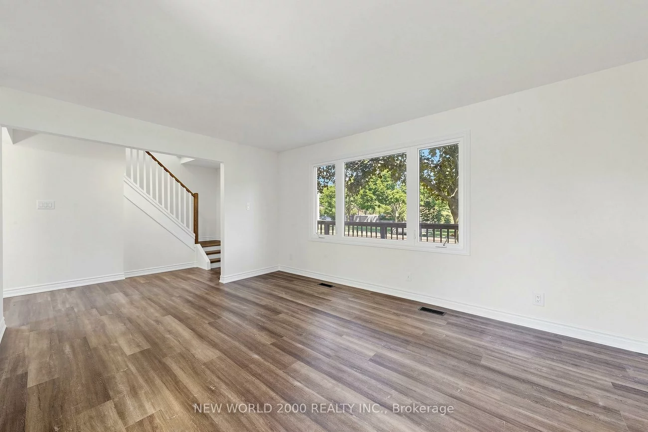 10, Buce, Bradford, Bradford West Gwillimbury