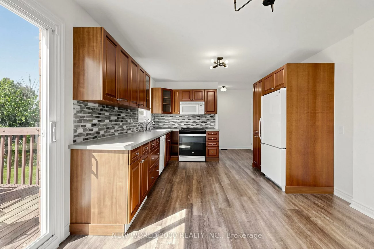10, Buce, Bradford, Bradford West Gwillimbury