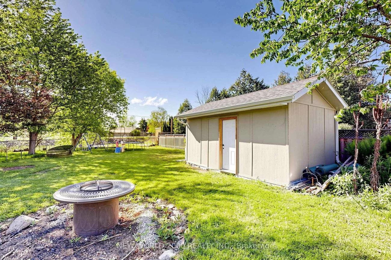 10, Buce, Bradford, Bradford West Gwillimbury