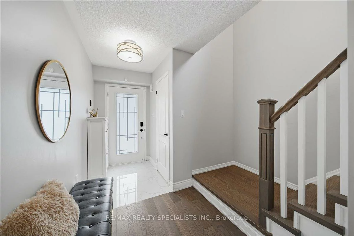 41, Armstrong, Bradford, Bradford West Gwillimbury