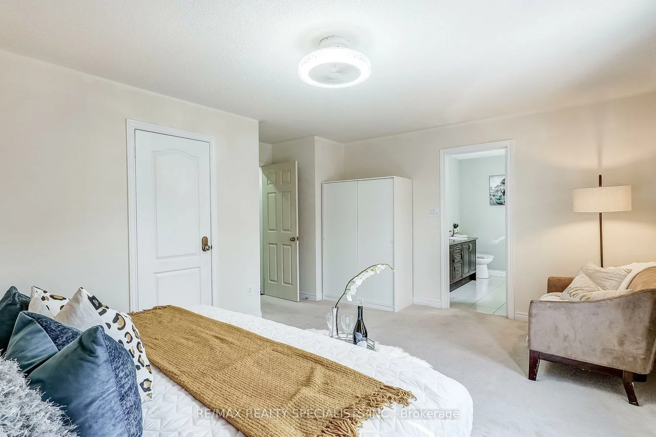 18, Rogers, Bradford, Bradford West Gwillimbury