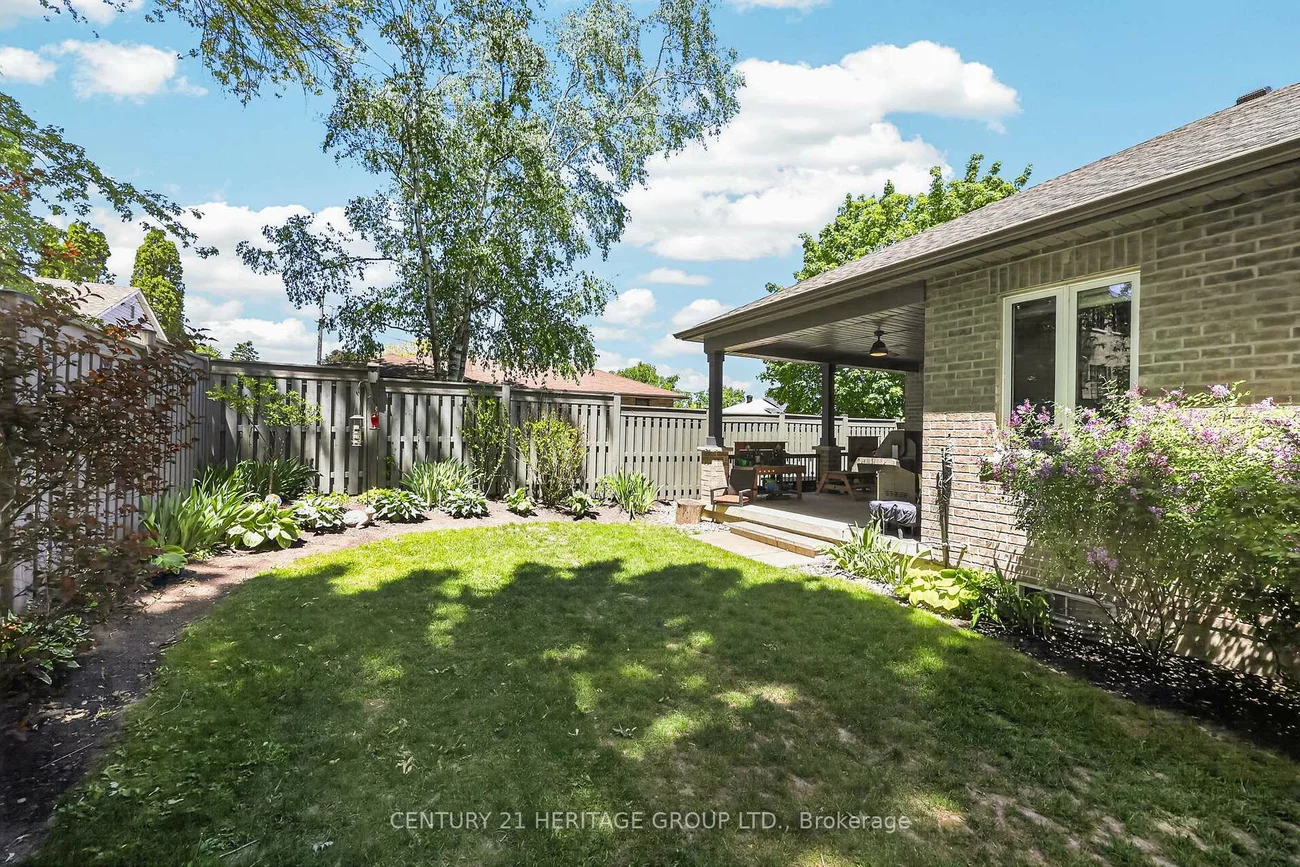 60, Colborne, Bradford, Bradford West Gwillimbury