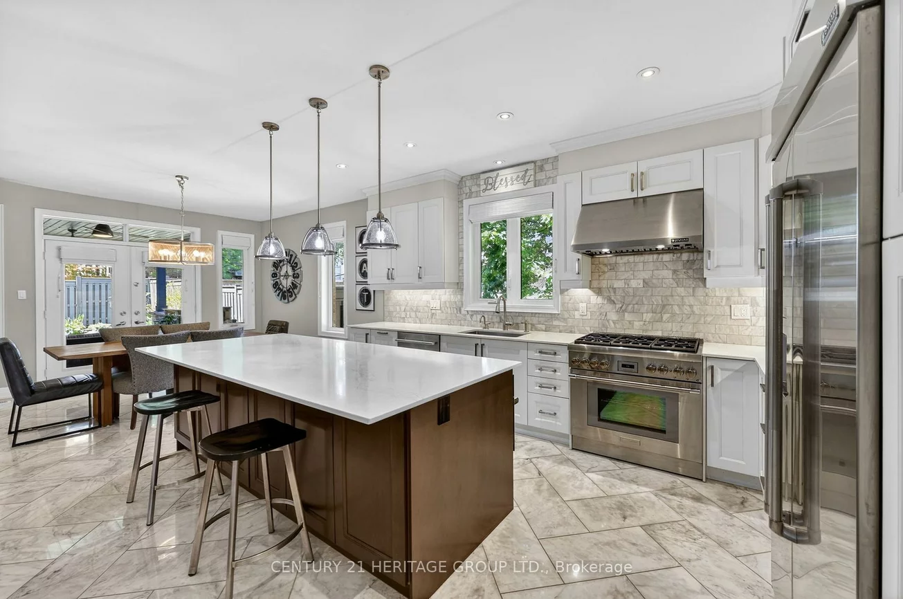 60, Colborne, Bradford, Bradford West Gwillimbury