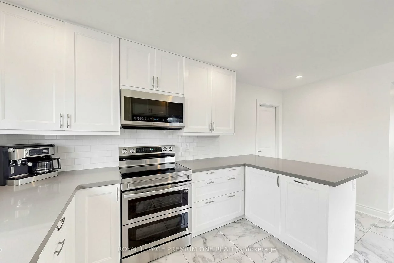 72, Thornton, Bradford, Bradford West Gwillimbury