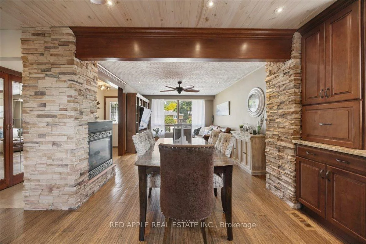 112, Luxury, Bradford, Bradford West Gwillimbury