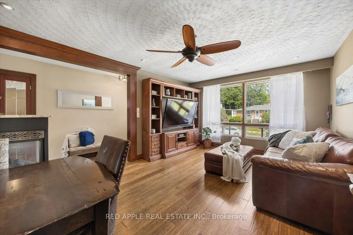 112, Luxury, Bradford, Bradford West Gwillimbury