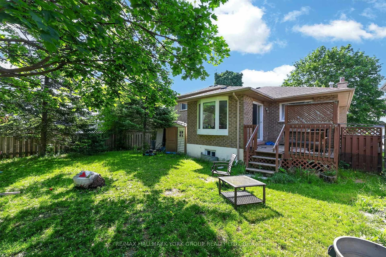 134, Crown, Bradford, Bradford West Gwillimbury