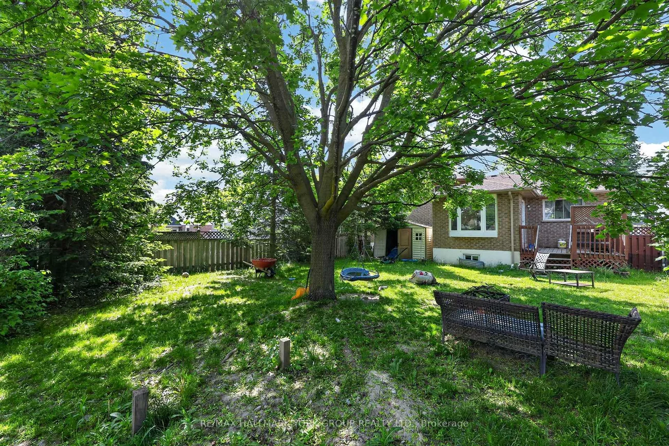 134, Crown, Bradford, Bradford West Gwillimbury