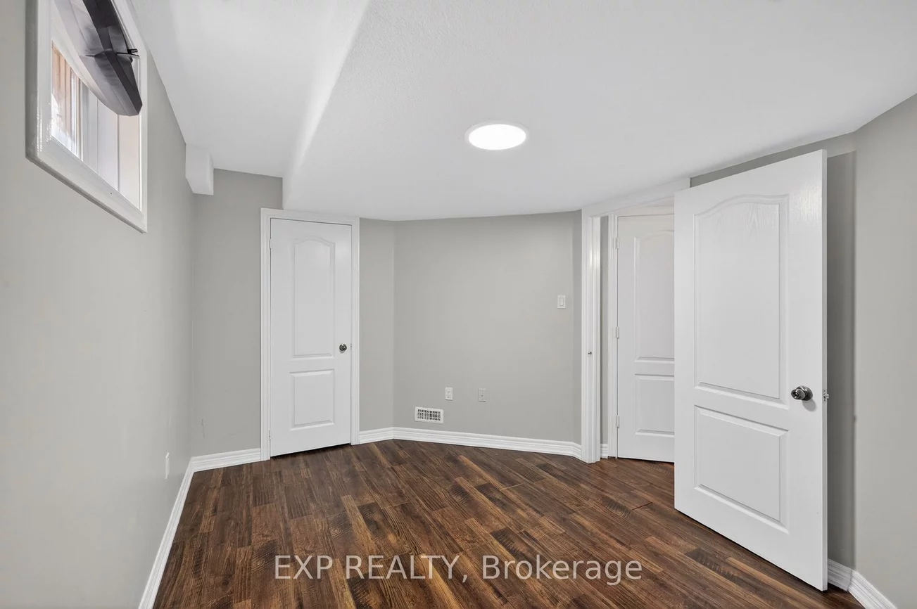 15, Lynn, Bradford, Bradford West Gwillimbury