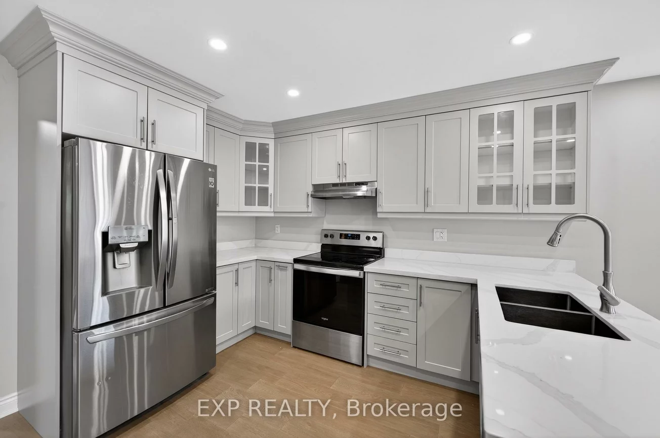 15, Lynn, Bradford, Bradford West Gwillimbury