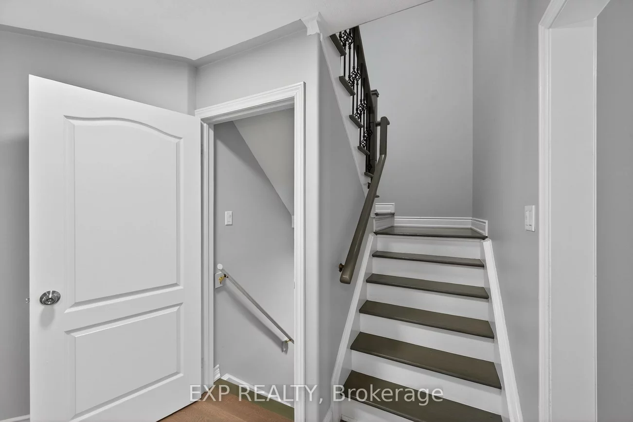 15, Lynn, Bradford, Bradford West Gwillimbury