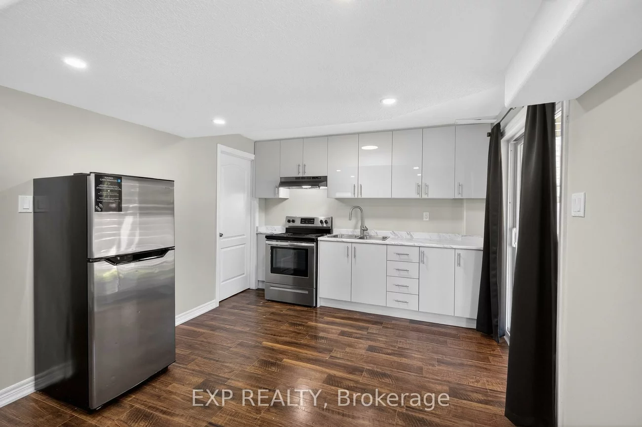 15, Lynn, Bradford, Bradford West Gwillimbury