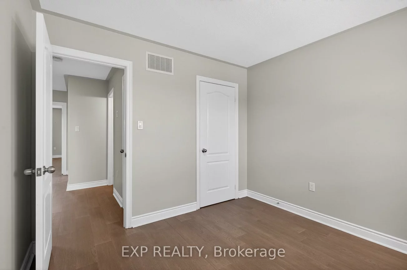 15, Lynn, Bradford, Bradford West Gwillimbury