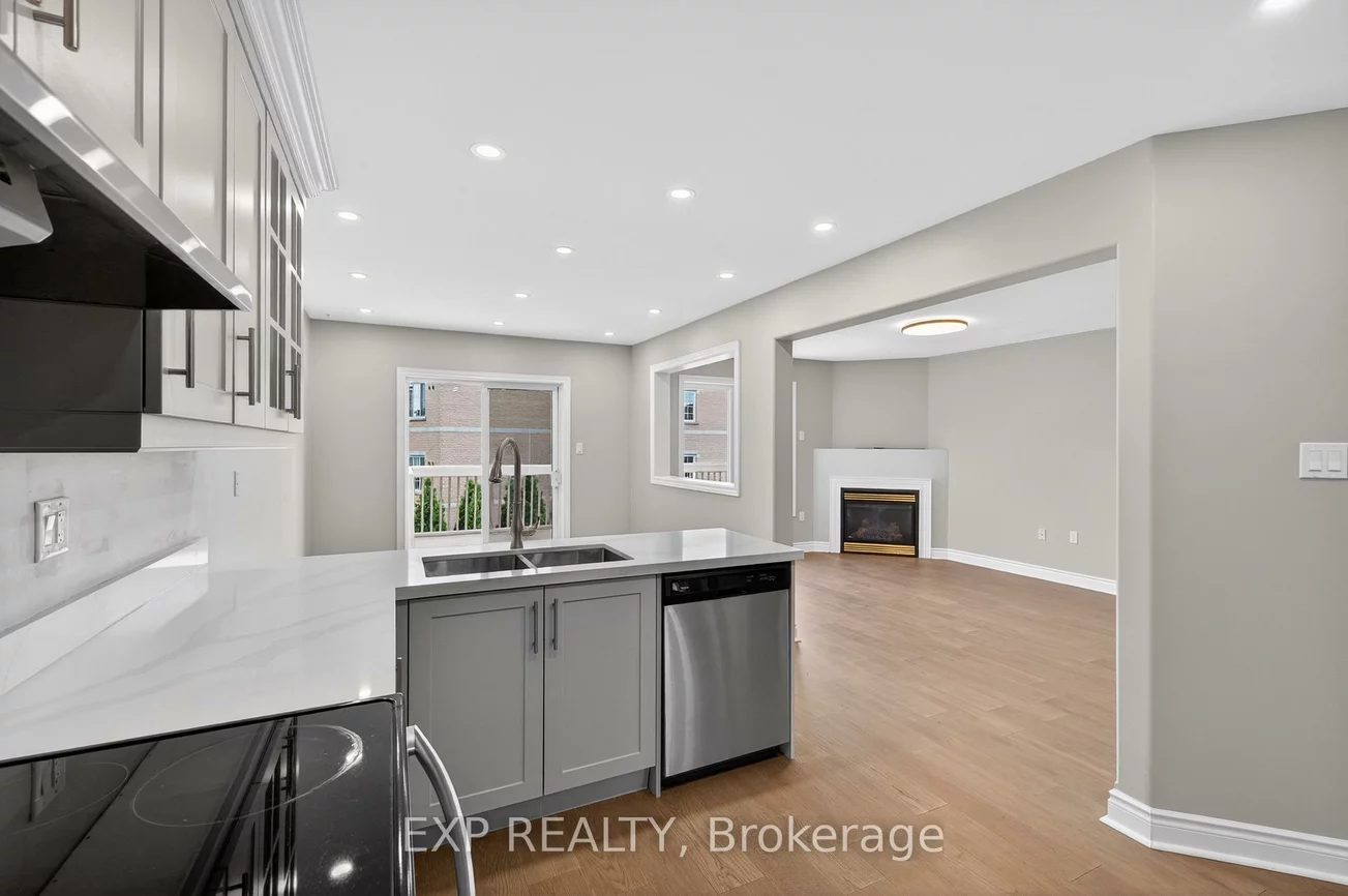 15, Lynn, Bradford, Bradford West Gwillimbury