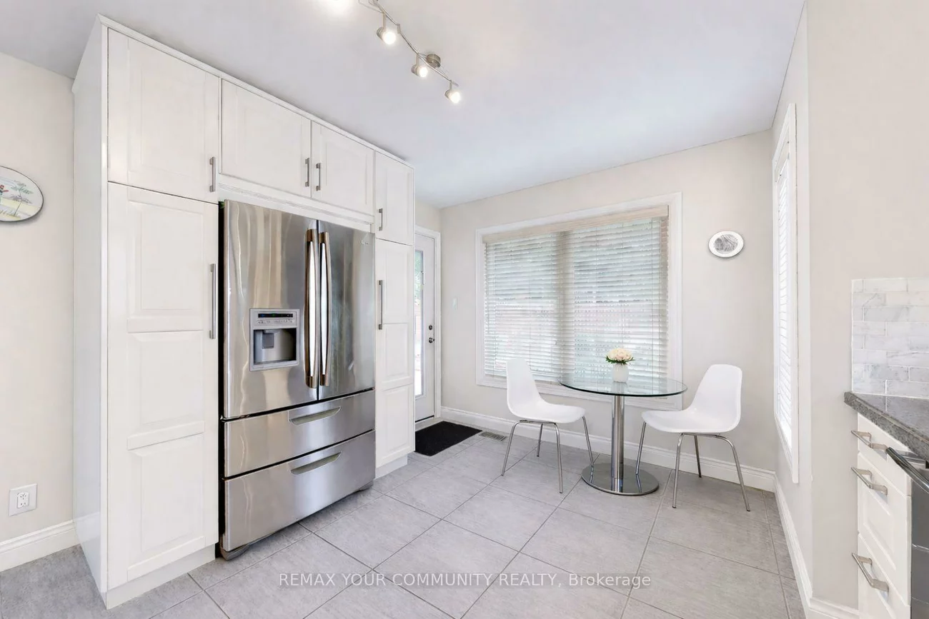 22, Hulst, Bradford, Bradford West Gwillimbury