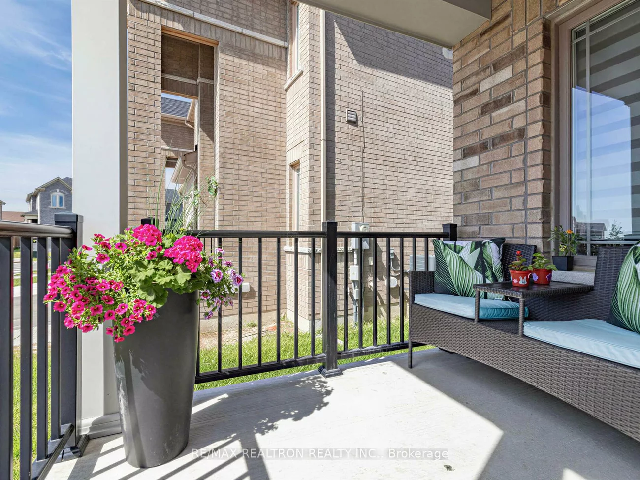 202, Sutherland, Bradford, Bradford West Gwillimbury