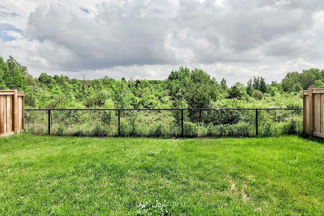 166, Ferragine, Bradford, Bradford West Gwillimbury