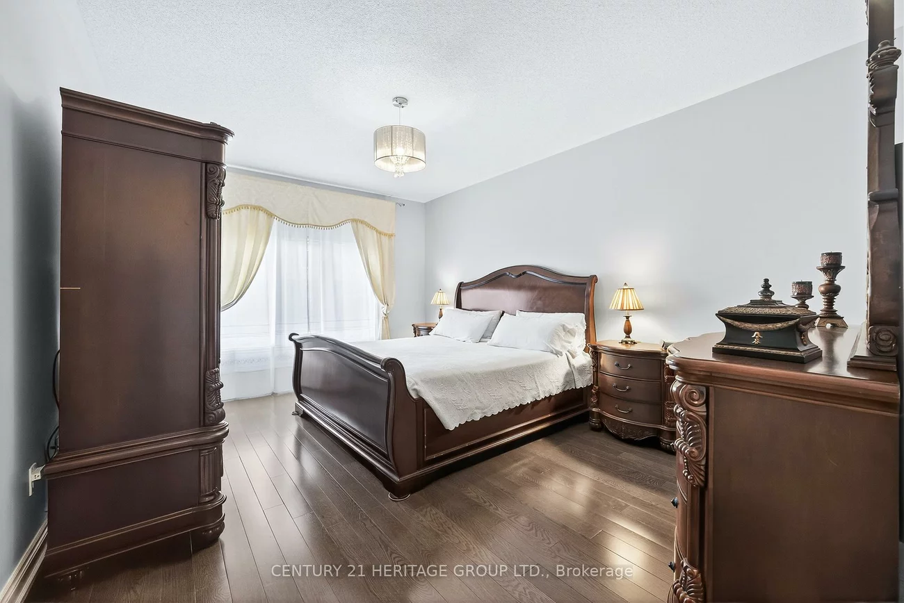 90, Gibson, Bradford, Bradford West Gwillimbury