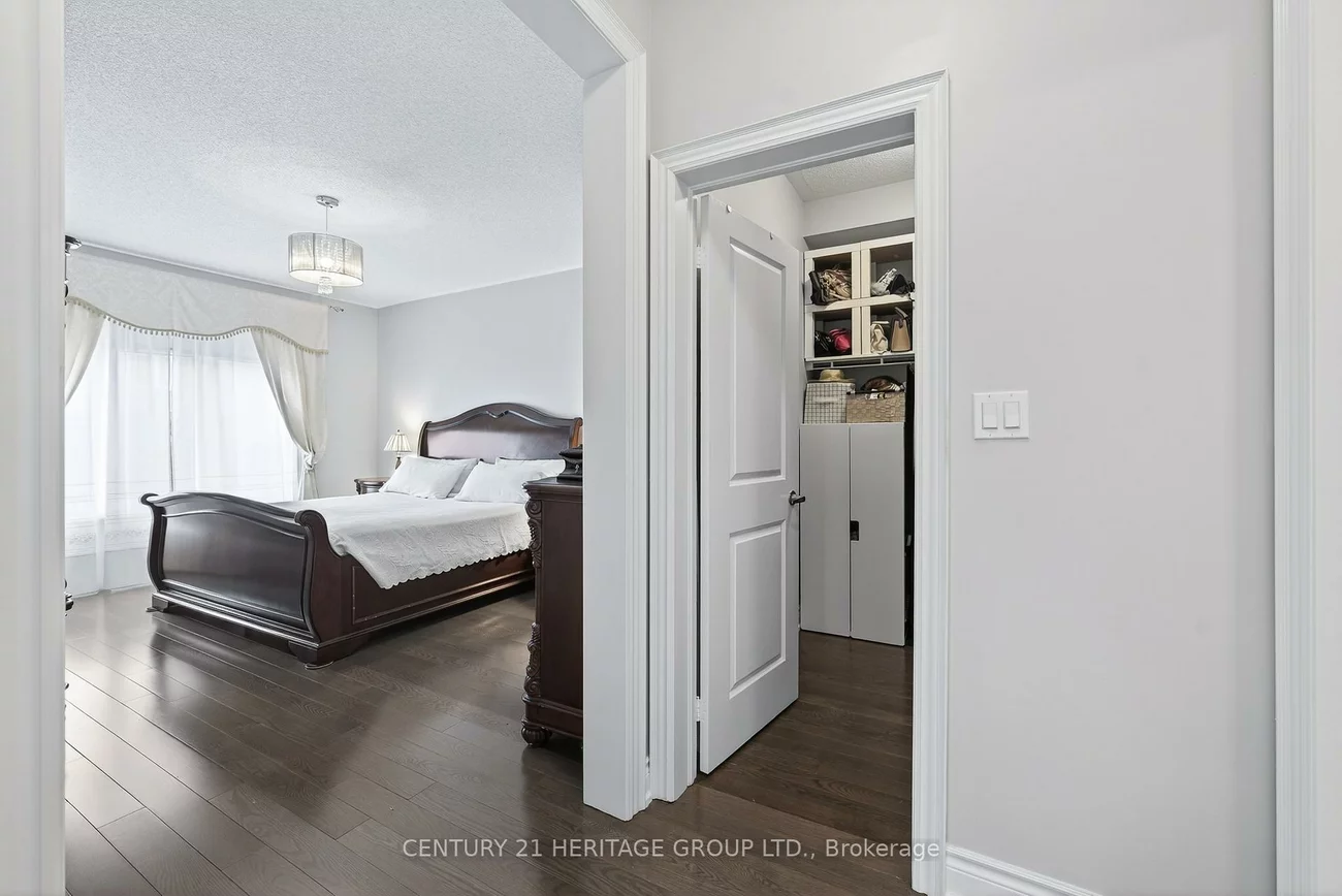 90, Gibson, Bradford, Bradford West Gwillimbury
