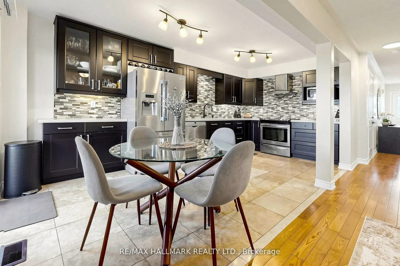 23, Natale, Bradford, Bradford West Gwillimbury
