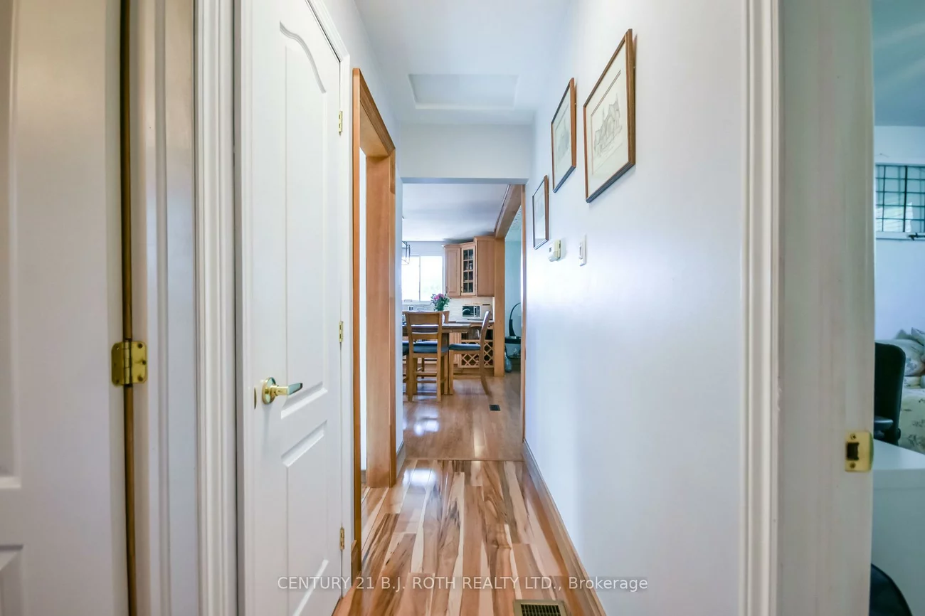671, Simcoe, Bradford, Bradford West Gwillimbury