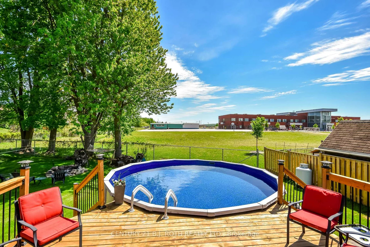 671, Simcoe, Bradford, Bradford West Gwillimbury