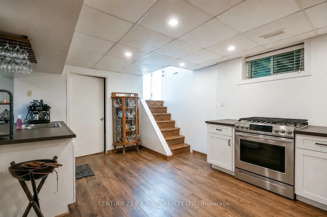 671, Simcoe, Bradford, Bradford West Gwillimbury