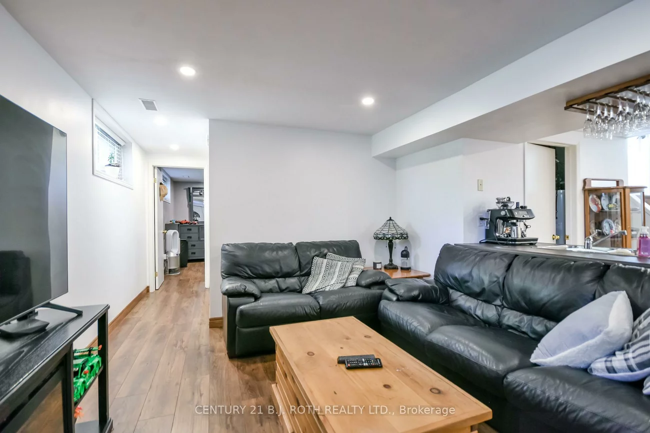 671, Simcoe, Bradford, Bradford West Gwillimbury