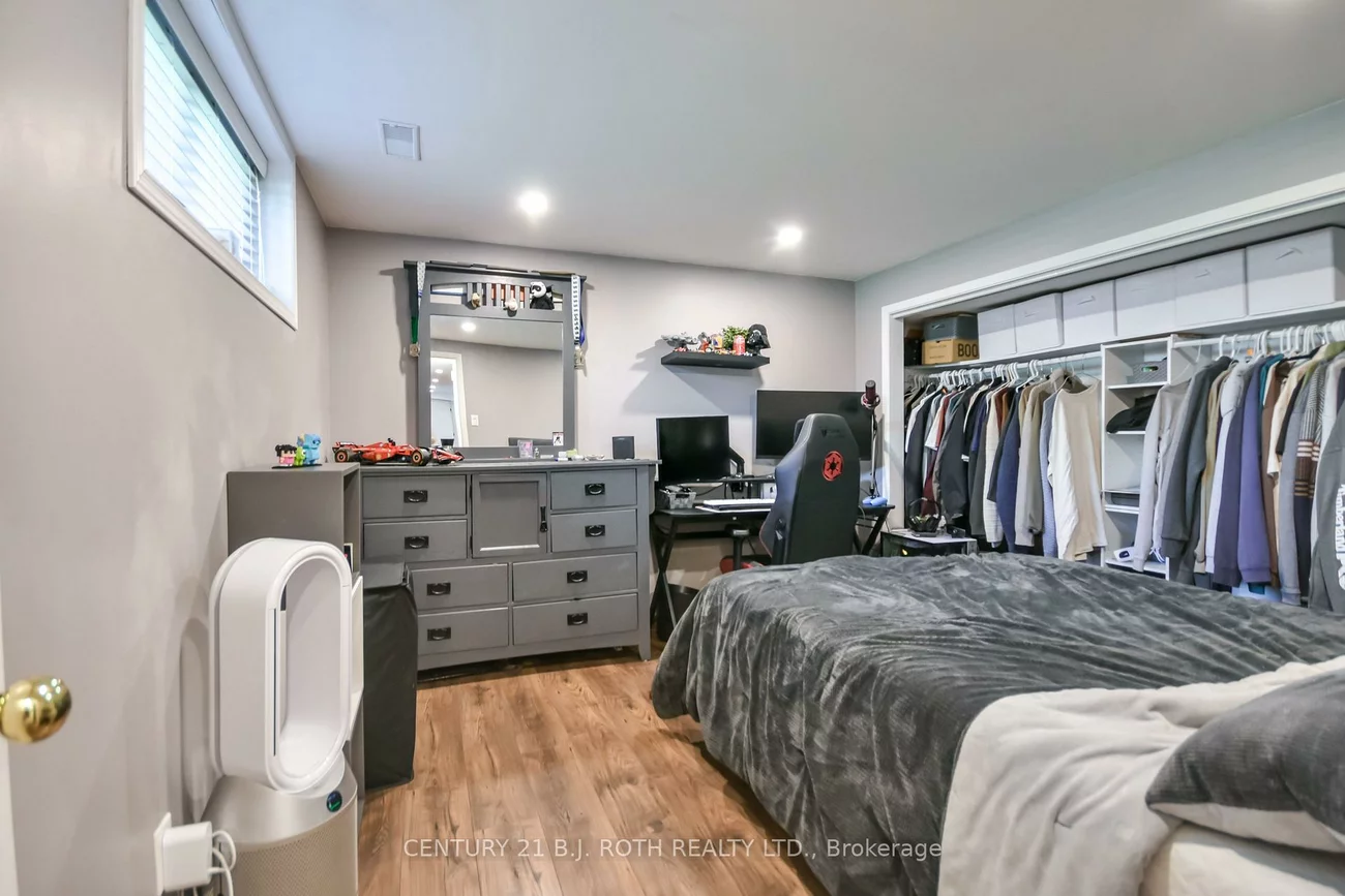 671, Simcoe, Bradford, Bradford West Gwillimbury