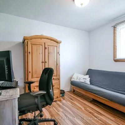 671, Simcoe, Bradford, Bradford West Gwillimbury