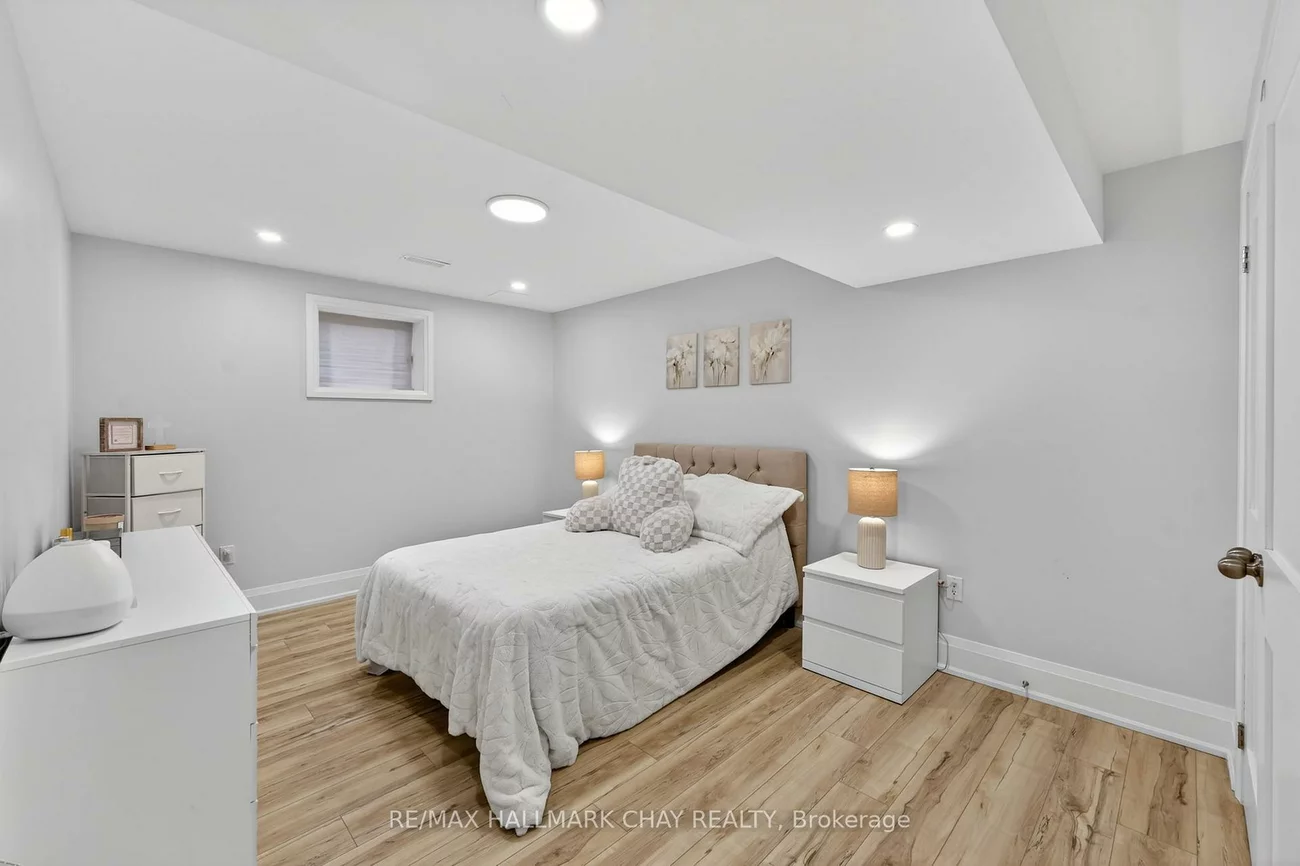 18, Corwin, Bradford, Bradford West Gwillimbury