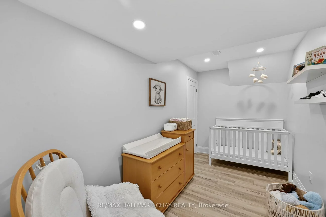 18, Corwin, Bradford, Bradford West Gwillimbury