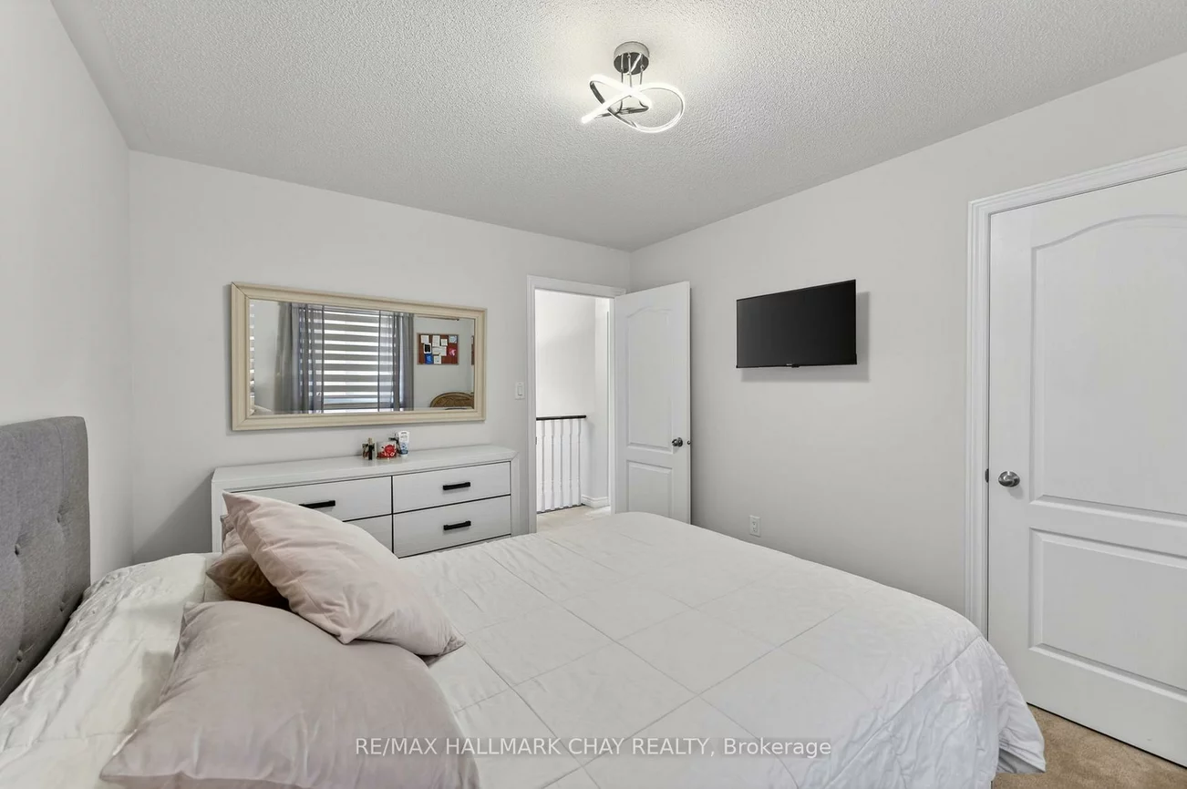 18, Corwin, Bradford, Bradford West Gwillimbury