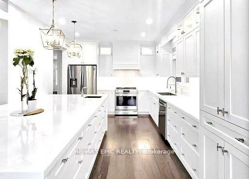122, Scarlet, Bradford, Bradford West Gwillimbury