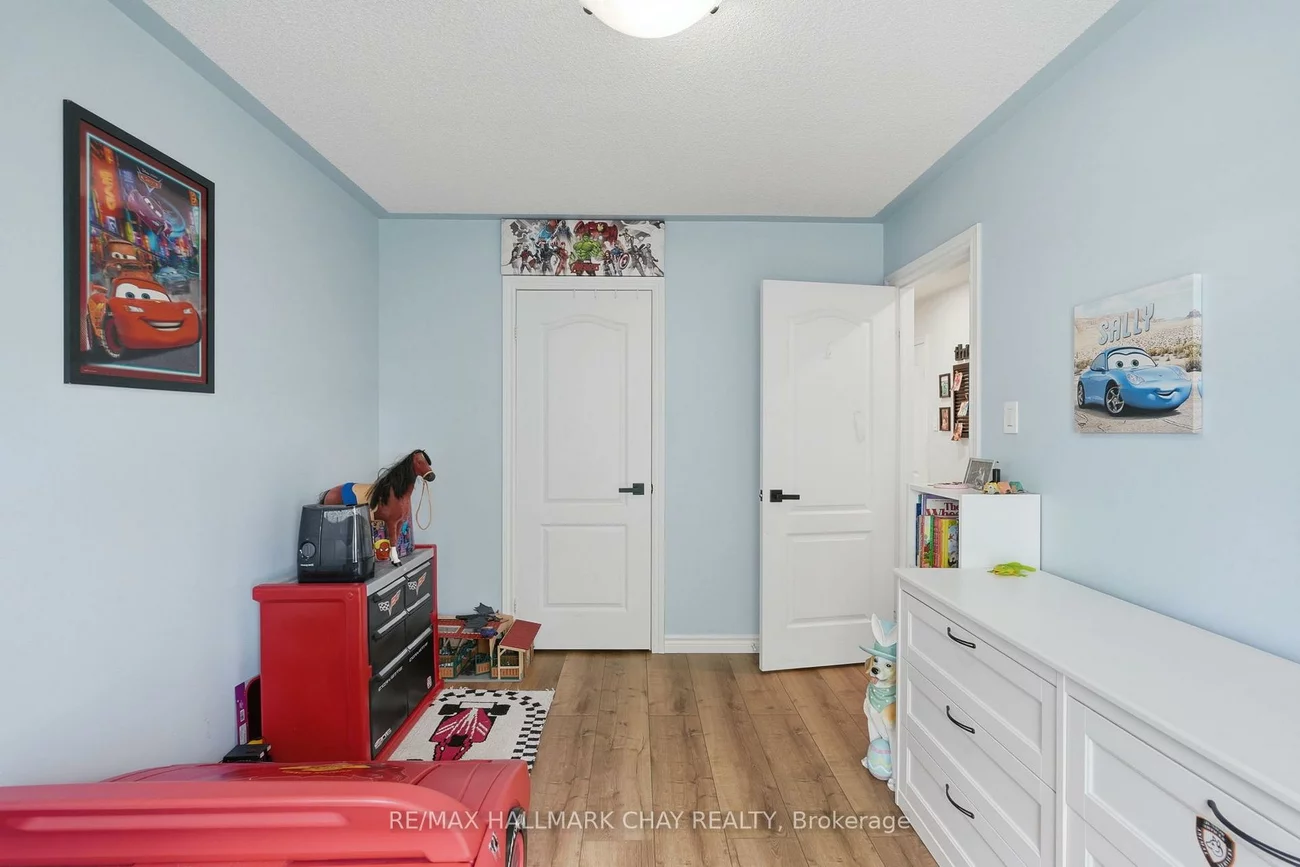 29, Natale, Bradford, Bradford West Gwillimbury