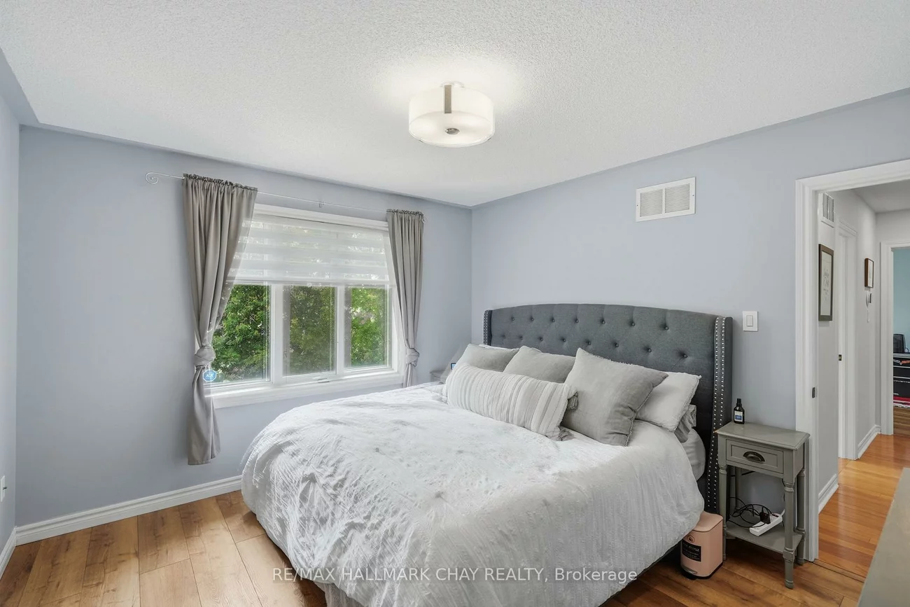 29, Natale, Bradford, Bradford West Gwillimbury