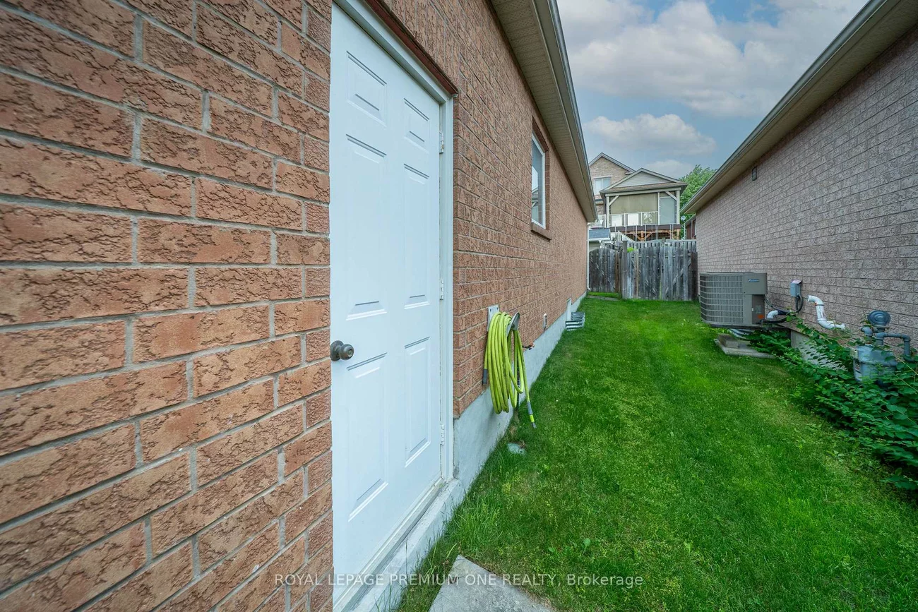 19, Taylor, Bradford, Bradford West Gwillimbury