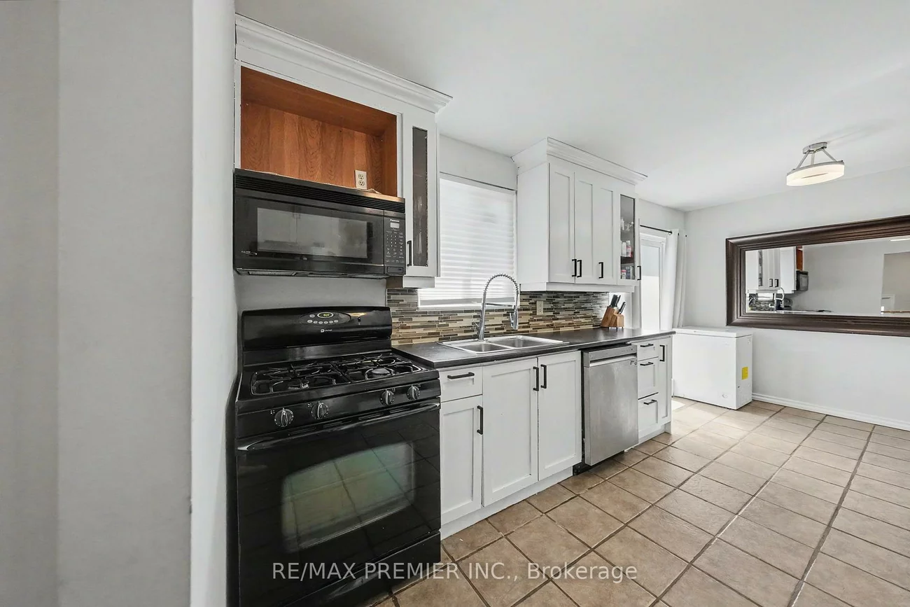249, Britannia, Bradford, Bradford West Gwillimbury