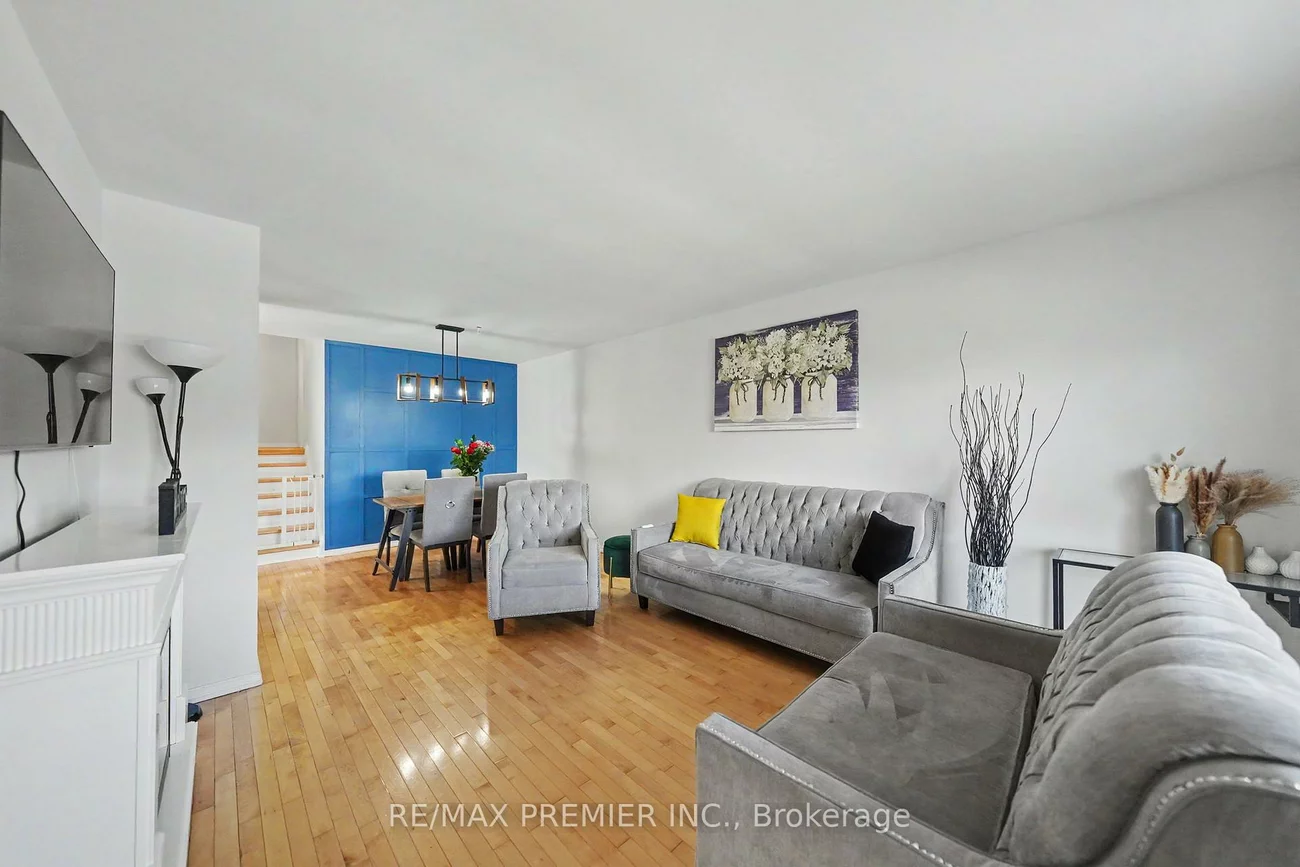 249, Britannia, Bradford, Bradford West Gwillimbury