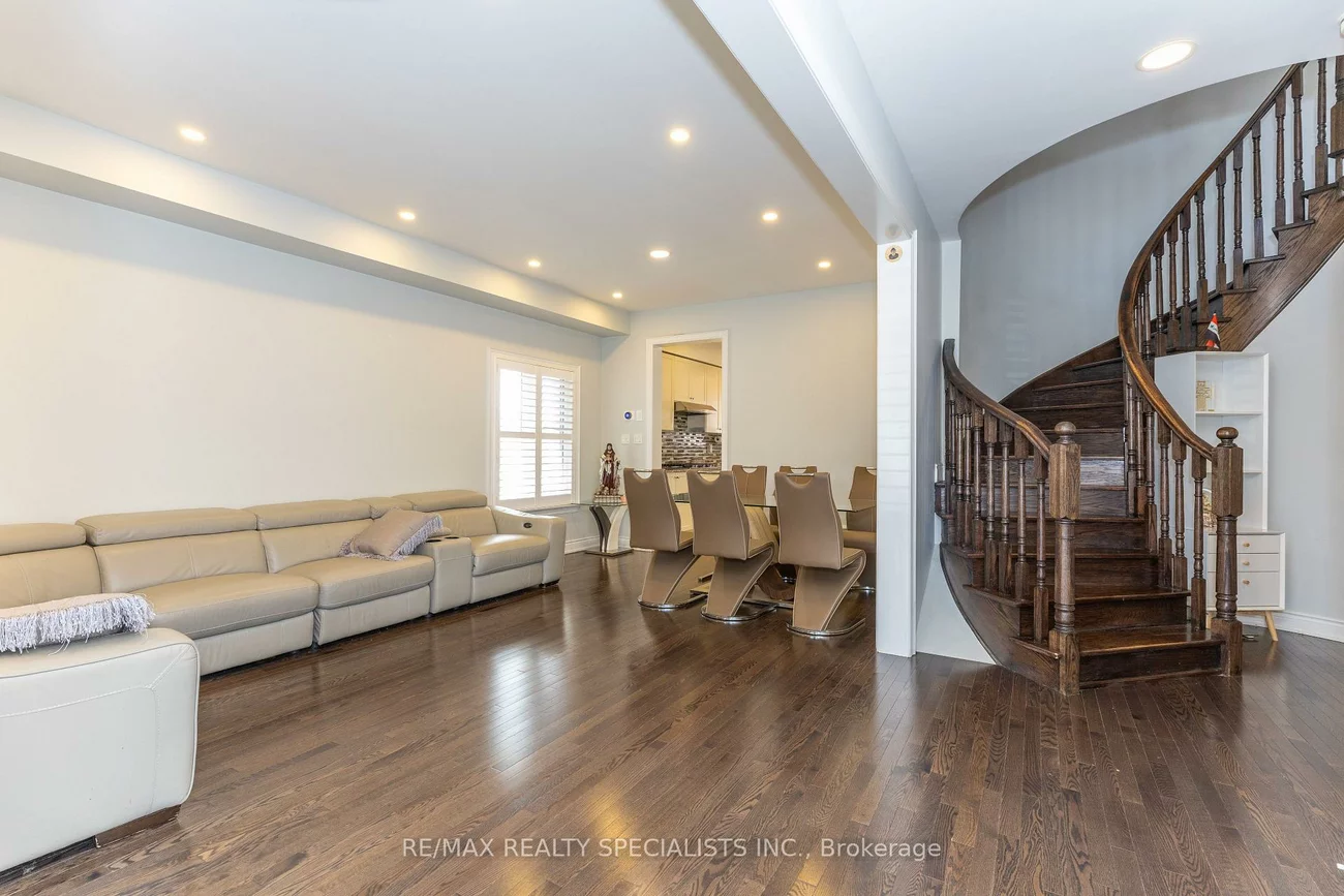 8, W. Dykie, Bradford, Bradford West Gwillimbury