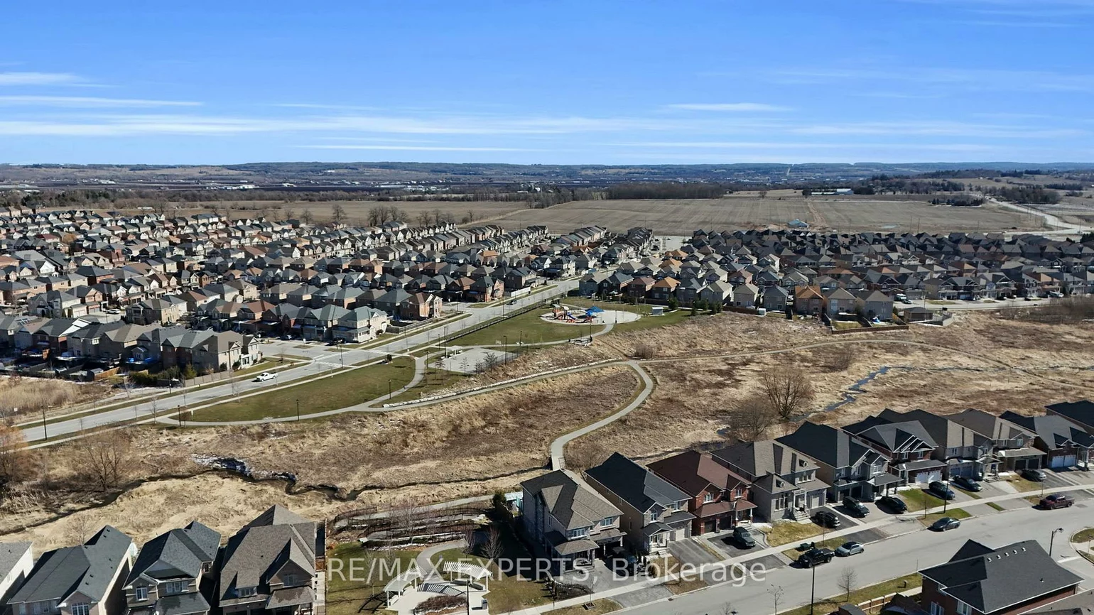 57, Hopkins, Bradford, Bradford West Gwillimbury