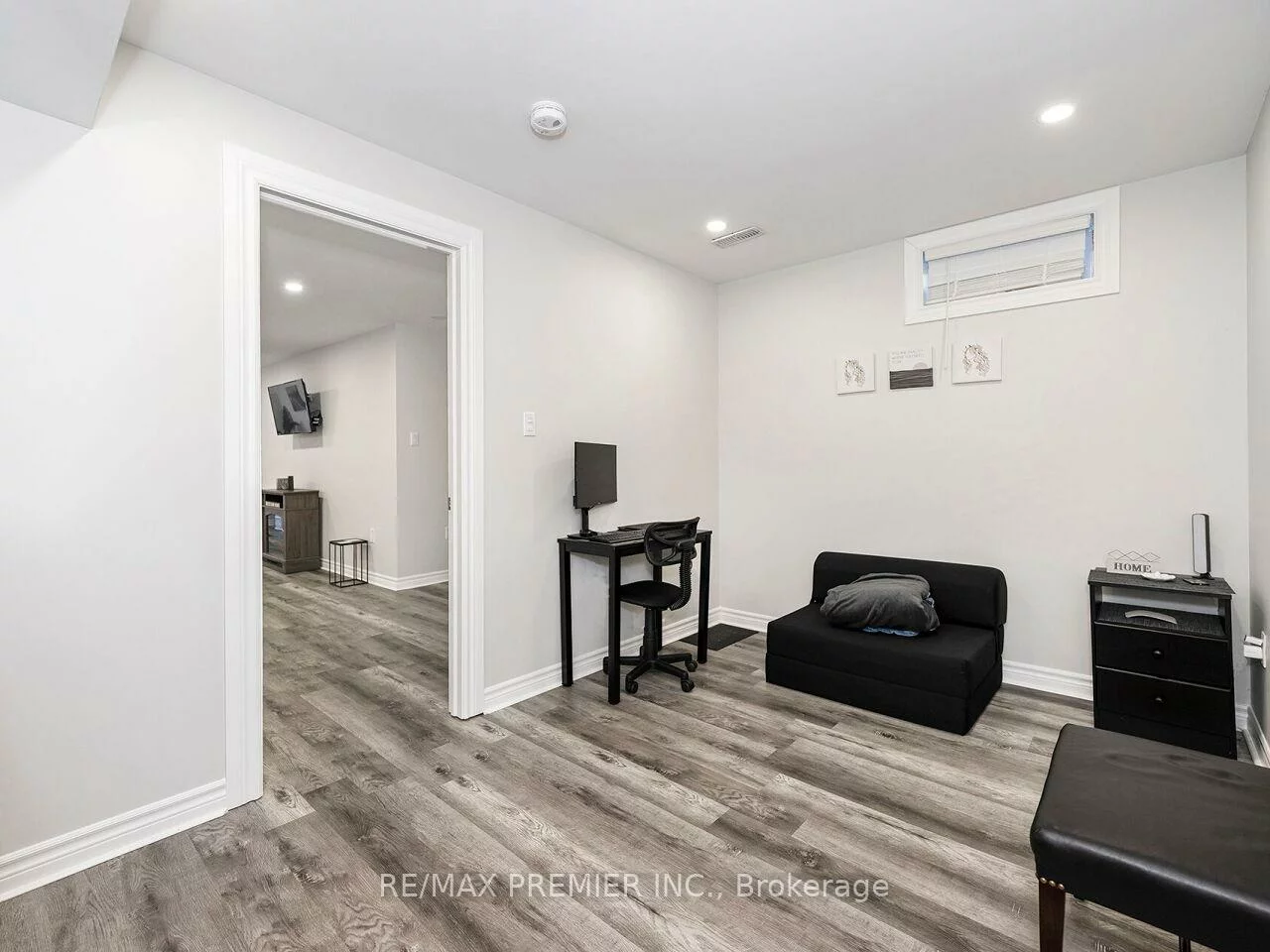 24, Wandering Glider, Bradford, Bradford West Gwillimbury